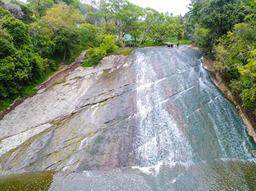 Rere Rockslide or Waterfall