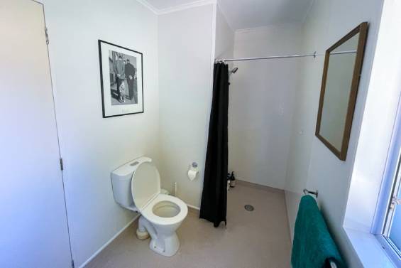 Railway Lane guest house - bathroom