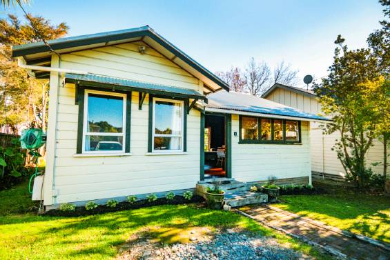 2bdr cottage harris