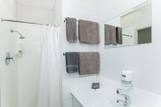 2-bedroom apartment - bathroom